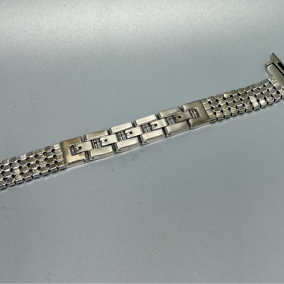 Women’s Adjustable Replacement Apple Watch Strap 38/40MM - Picture 3 of 9